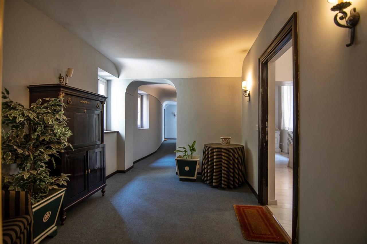 Triton Place Рим Екстер'єр фото